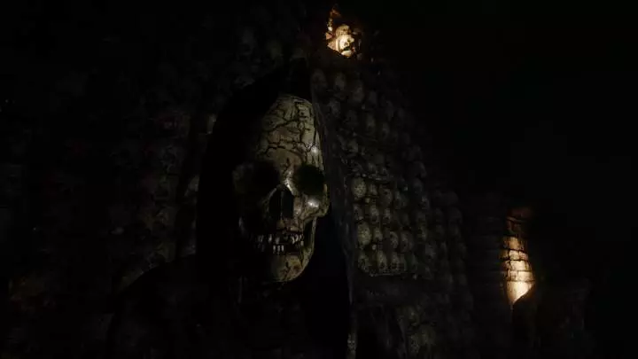 Haunted House: Cryptic Graves