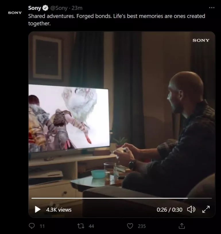 El anuncio retirado por PlayStation. Fuente: Reddit. El anuncio retirado por PlayStation. Fuente: Reddit.