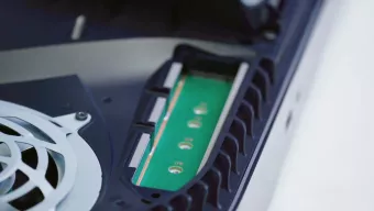 Instalar un M.2 SSD en PS5 es de lo más sencillo y así lo demuestra este vídeo de PlayStation