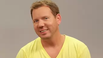 Cliff Bleszinski insinúa su regreso al desarrollo de videojuegos
