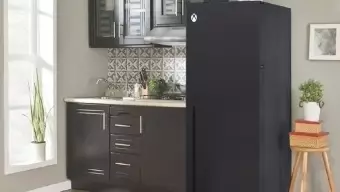 Xbox Series X se convierte en un frigorífico real: el surrealista regalo que ha recibido Snoop Dogg