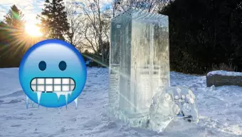 La Xbox Series X más fría que verás: una consola de más de 90 kilos tallada en un gran bloque de hielo