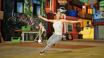 Benzema se mete a youtuber de videojuegos para promocionar Street Power Football