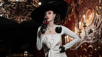 Lady Dimitrescu cobra vida con este sorprendente cosplay hecho por la modelo más alta del mundo