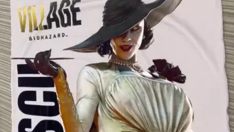 Si te gusta Lady Dimitrescu de Resident Evil 8 Village necesitas esta toalla a tamaño real de la villana