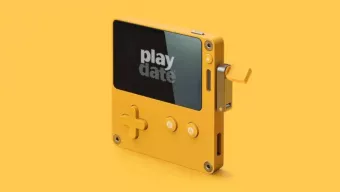 PlayDate, la consola portátil indie con manivela, se podrá reservar en julio: así son sus juegos de lanzamiento