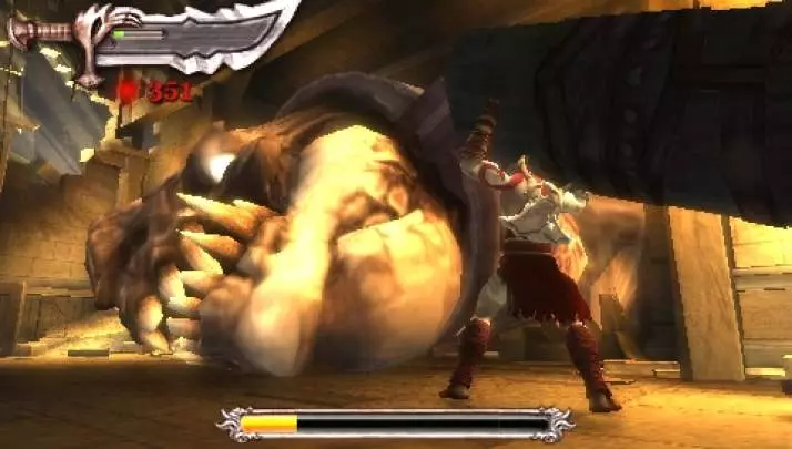 God of War Chains of Olympus - PSP