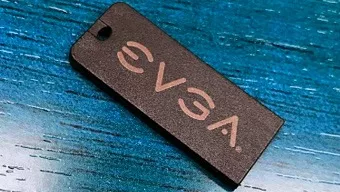 EVGA comienza a entregar sus controladores en unidades flash