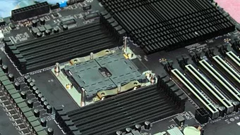 Intel "se olvida" de decir que su 28 núcleos tenía overclock