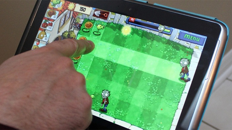 Aunque podamos encontrar juegos perfectamente diseñados para jugar en smartphone o tablets, no siempre será el caso. Aunque podamos encontrar juegos perfectamente diseñados para jugar en smartphone o tablets, no siempre será el caso.