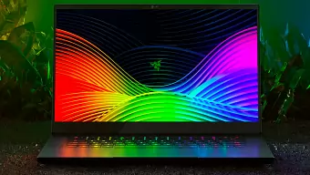 Los portátiles de Razer se renuevan con 4K OLED o 1080p a 240 Hz