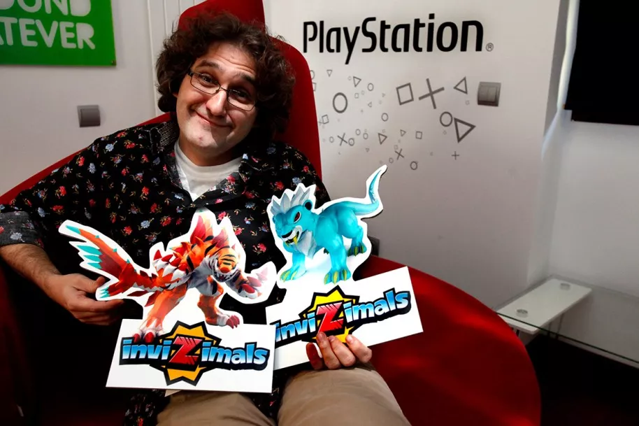 Daniel Sánchez-Crespo dirige el Máster. Es el fundador de Novarama, creadores de Invizimals, uno de los videojuegos españoles de mayor éxito en todo el mundo.