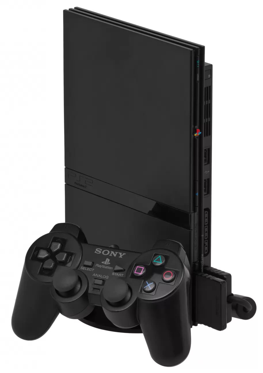 PS2 Slim reducía costes, pero también el precio a la venta al público de la consola, lo cual favoreció las ventas de la máquina. Además, llegó casi en el mismo momento en que GTA: San Andreas se ponía a la venta. ¡Voló!