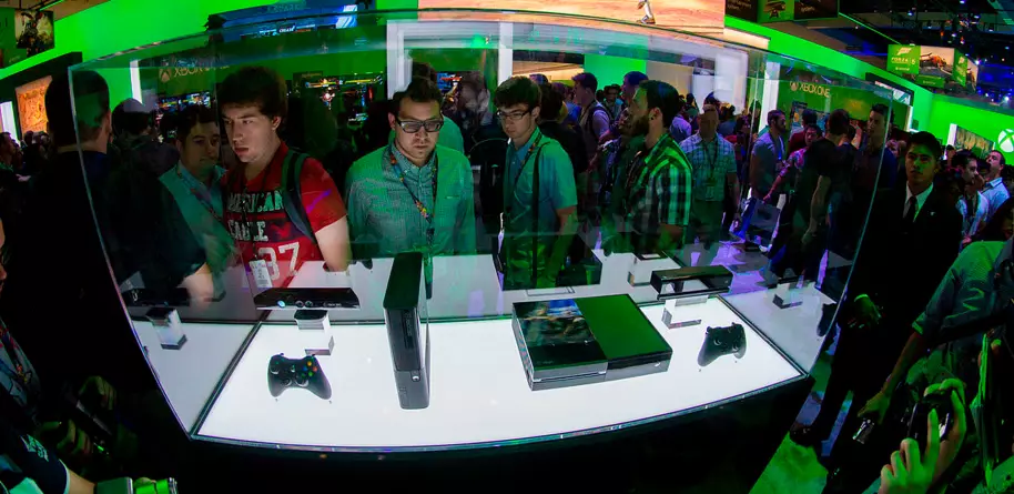 Un paseo por las legendarias (¡y extrañas!) presentaciones de Xbox, 360 y One