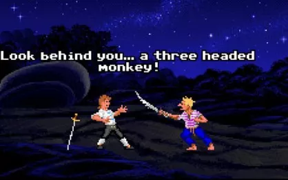 Las batallas de insultos fueron unos de los grandes momentos de el primer Monkey Island, un videojuego que también nos dejó una frase para el recuerdo: "Mira detrás de ti... ¡un mono de tres cabezas!".
