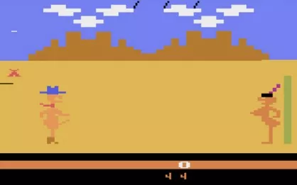El casposo Custer’s Revenge puede ser considerado como uno de los primeros videojuegos en ser explícitos en el tema sexual. Su condición de descuidado puñado de pixels hace que éste sea el único desnudo que se podrá ver en el artículo.