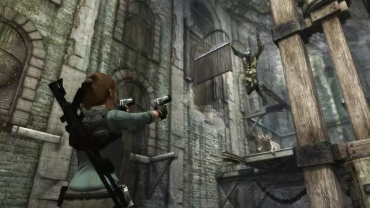 Tomb Raider Bajo las Cenizas