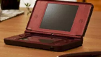 Nintendo DSi XL comienza triunfando en Japón