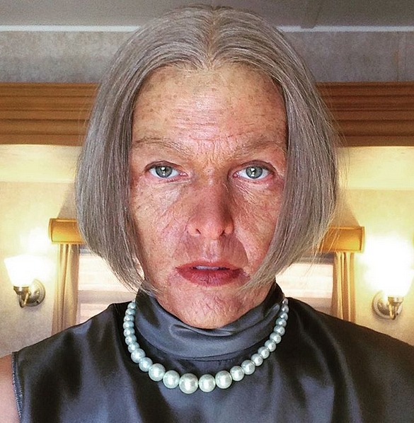 Milla Jovovich se muestra como una Alice anciana para Resident Evil: The Final Chapter Milla Jovovich se muestra como una Alice anciana para Resident Evil: The Final Chapter