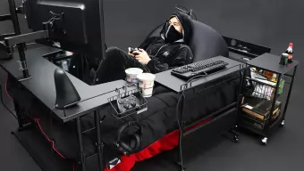 Ya puedes comprar en Japón una cama para gamers con todo lo que podrías desear a tu alcance