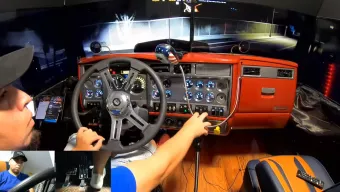 Este tiktoker ya es feliz porque tiene una cabina de camión en su propia casa