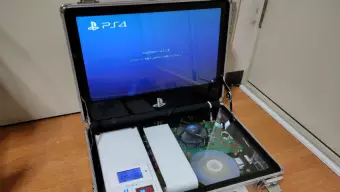 ¿Una PS4 portátil? Un japonés la creó, aunque gastó bastante dinero para lograrlo